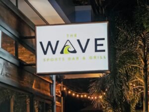 THE WAVE BAR & GRILL